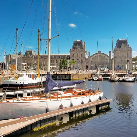 Pet Friendly In With Wifi Oostende